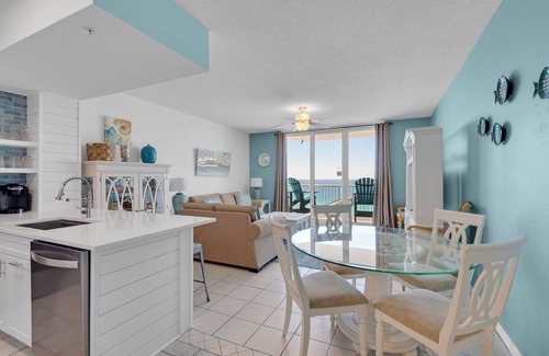 Navarre Beach Condo | Mermaid's Grotto - Summerwind 1002E Beach Service Included 2024!!