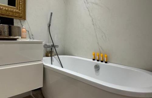 Le Rouet Apartment | Mermoz Luxury Suite
