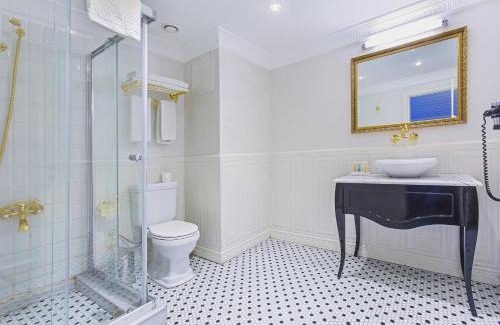 Galata Hotel | Meroddi Galata Mansion