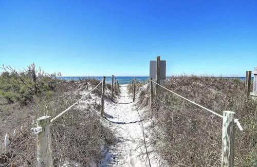 Biltmore Beach Apartment | Merrimac Resort #32