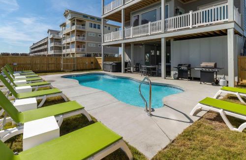 Hatteras Apartment | MerSea Oceanfront 10 Bedroom Home