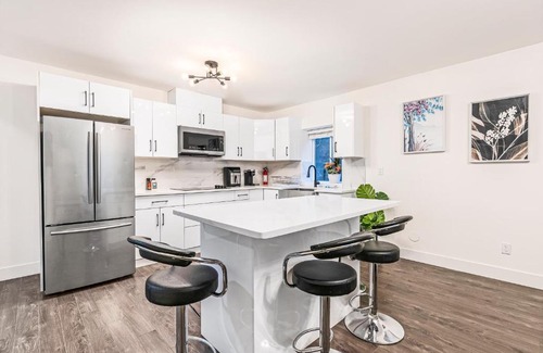 Guildford House | Merv's Luxurious Suites