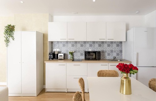 8th Arrondissement Apartment | Merveil - Family Suite - Champs Elysees - Roosevelt