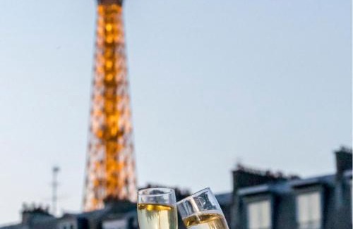 Grenelle Apartment | Merveil Luxury Suite - Eiffel Tower terrasse