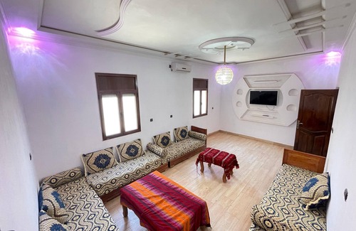 Taouz House | Merzouga Lodge is your ideal choice for an affordable and fair stay in Merzouga.