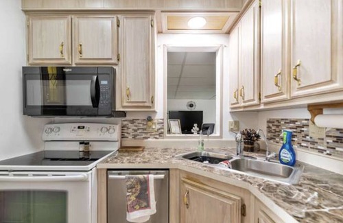 Carriage Manor House | Mesa Community Vacation Home