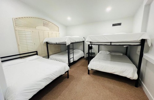 Mesa House | Mesa Mansion - Beautiful Pool, Hot Tub - Sleeps 32