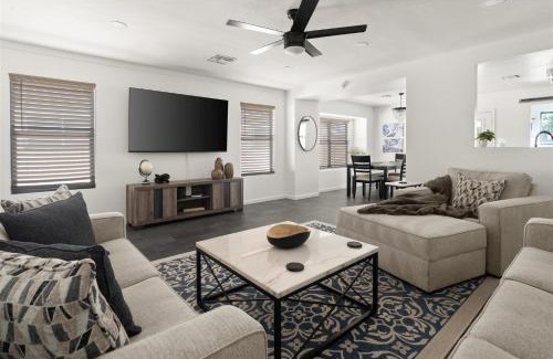 East Mesa House | Mesa Oasis Private Pool Fire Pit Sleeps 6