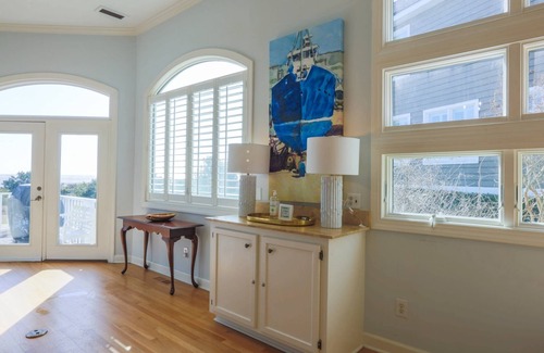 Ocean Point House | Mesmerizing Oceanfront Views! 3 Min. Walk to Quiet Beach & Community Pool w/Cabana