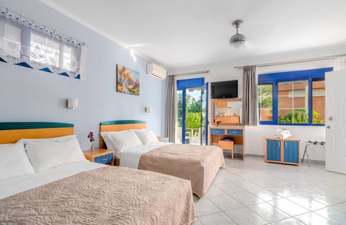Lygia Hotel | Mesogeios 2000