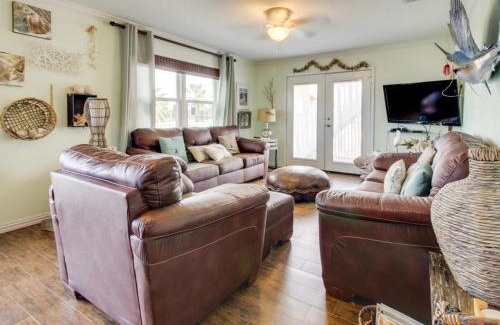 South Padre Island Apartment | Mesquite House Upstairs Unit