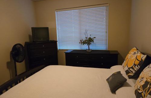 Mesquite House | Mesquite Nevada Vacation Rental - Ground Level and double car garage