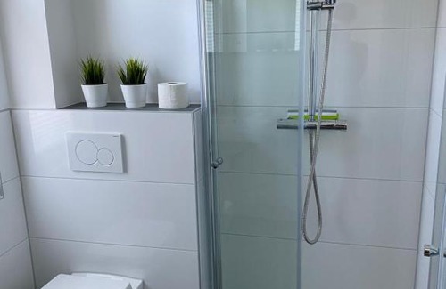 Unterrath House | Messezimmer nahe der Düsseldorfer Messe mit eigenem Eingang und gratis Minibar
