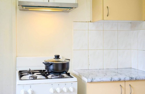 Parramatta Condo | Metawise Cozy & Modern Bedroom in Shared Living Space with Free Parking