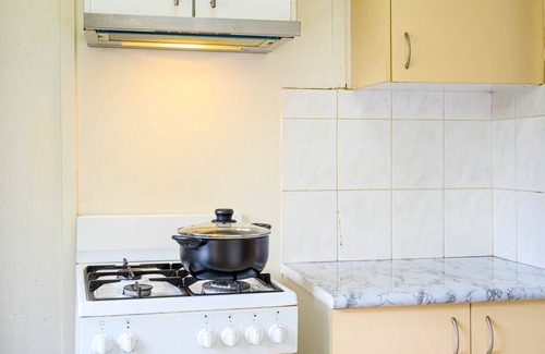 Parramatta Condo | Metawise Cozy & Modern Bedroom in Shared Living Space with Free Parking