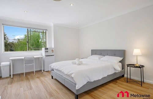 Parramatta Condo | MetaWise Parramatta Cozy Room Share Bathroom WiFi