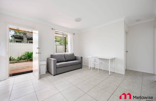Parramatta Condo | MetaWise Parramatta Cozy Room Share Bathroom WiFi