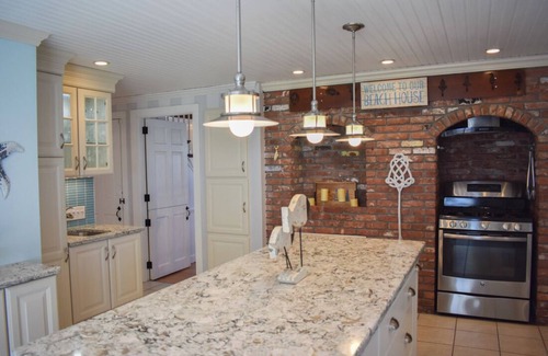West Dennis House | Meticulous 3 bedroom, 3 bath home with beautiful decor