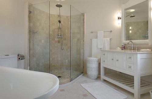 Deanes Villa | Meticulously Designed 7-Bedroom Property