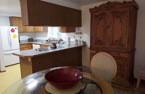 Olympia House | Meticulously furnished near State Capitol