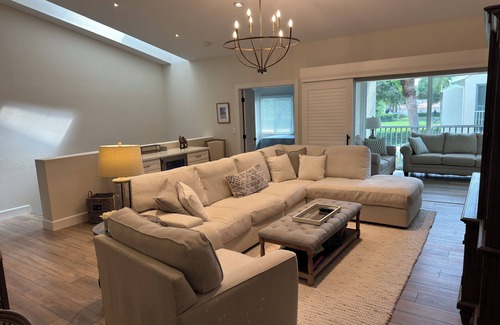 Pelican Bay Condo | Meticulously Renovated Pelican Bay Condo. LOCATION, LOCATION, LOCATION!