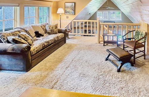 Camp Sherman Cabin | Metolius River Resort Cabin 9 - Luxurious cabin on the Metolius River w/