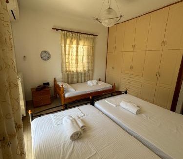Leonidio Apartment | Metoxi big house