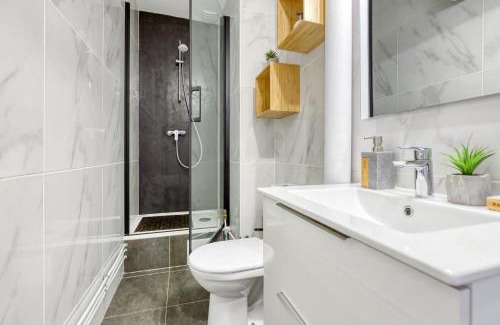 Ivry-port Apartment | Metro 7 - Gare C - Parking Private- Easy Check-in