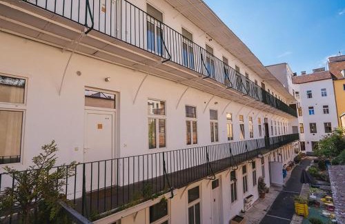 Funfhaus Hostel | Metro Apartments Vienna