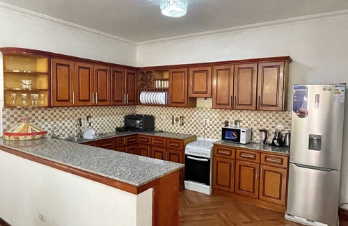 Bole House | METRO Deluxe Spacious Home in a Great Neighborhood!