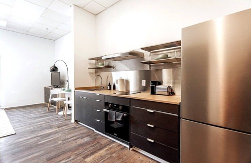 Meriden Apartment | Metro Meriden| Urban Studio| Pool|Fitness Center