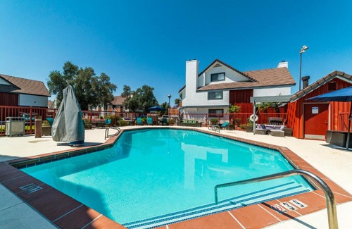 North Mountain Apartment | Metro PHX STUDIO full kitchen long term discounts