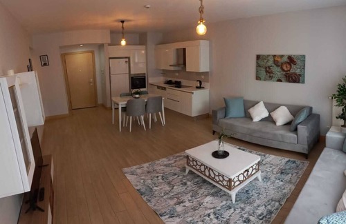 Bagcilar Apartment | Metro station 100 meters away and best for your family with balcony...