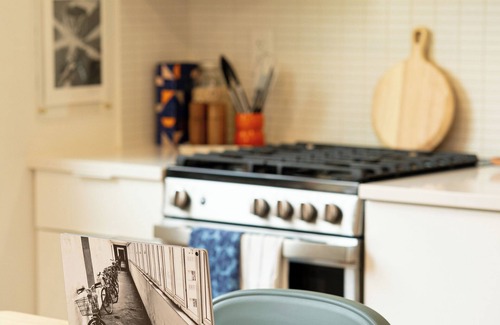 Downtown Apartment | Metro Vista - Rooftop Deck with Skyline Views!