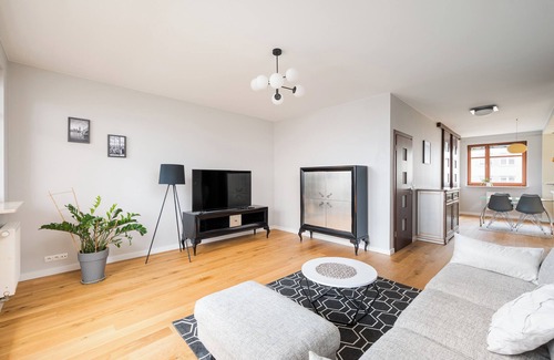 Mokotow Apartment | Metro Wilanowska Deluxe Apartment