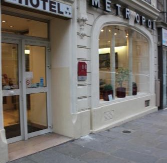 Saint-Vincent-de-Paul Hotel | Metropol