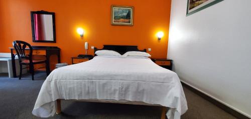 Saint-Vincent-de-Paul Hotel | Metropol