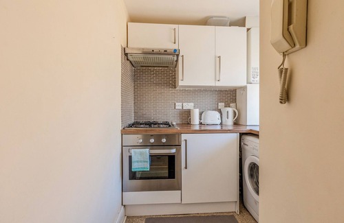 Primrose Hill Apartment | Metropolitan 1BR flat, 5 minutes Chalk Farm tube