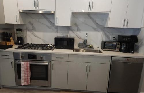 Downtown Vancouver Apartment | metropolitan 2-Bedroom Townhouse Oak st