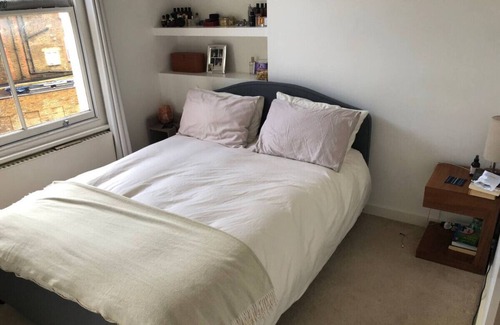 Belsize Apartment | Metropolitan Tranquility: Chic Flat Regent's Park