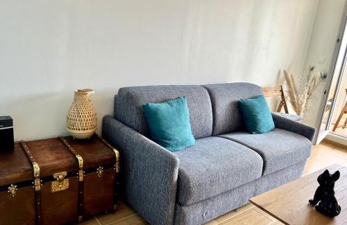 Bernieres-sur-Mer Apartment | Mettons les voiles - Appt vue mer avec loggia