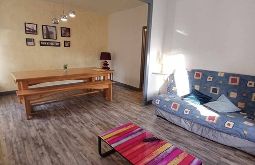 Saint-Laurent-les-Bains Apartment | Meublé de Tourisme 2 Dans un Joli Village Limitrophe Lozère et Ardèche