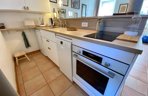 Granville House | Meublé de tourisme ⭐️⭐️⭐️ Granville center, quiet, patio, 800 m from the beach