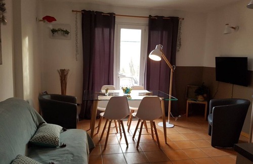 Gap House | Meublé N°1 - La Mansarde-Duplex-Ensuite with Shower-Apartment-Garden view