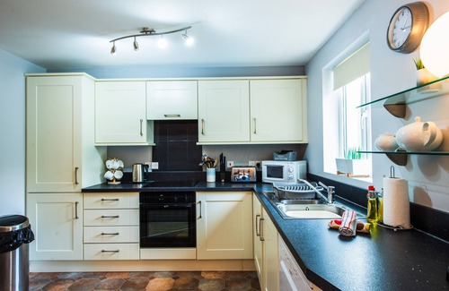 Tenby Cottage | Mews Cottage close to beaches, sleeps up to 6 people