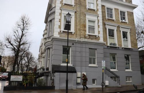 Notting Hill Apartment | Mezzanine Flat in the heart of Notting Hill