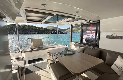 Grand Case Boat Rental | Your half-day cruise with scenic Zephyr and water activities