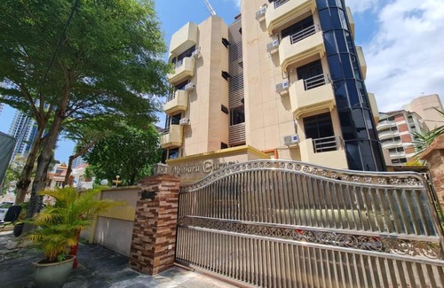 Downtown George Town House | MG Casa Inn - Mutiara Gurney