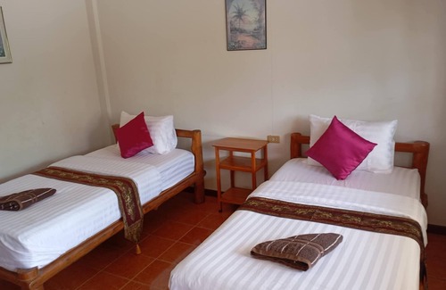 Thani Hotel | MG Guest House