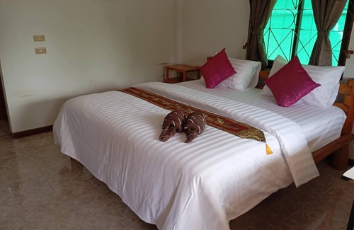 Thani Hotel | MG Guest House